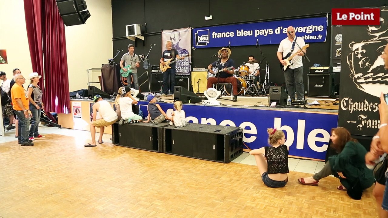 Reportage - "Tatouage au village", le tatoo en famille