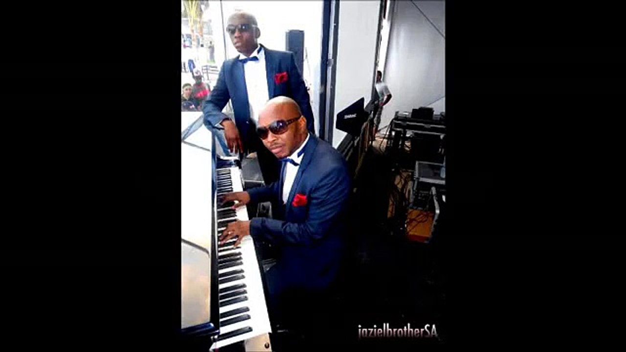 Jaziel Brothers & Oliver Mtukudzi - Ma Africa