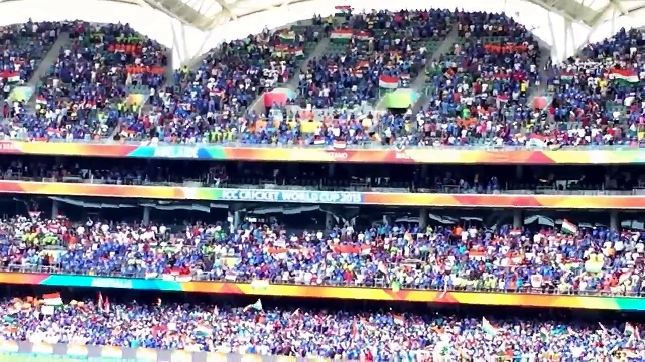 Indian National Anthem India vs Pakistan Adelaide 2015 - 40000 indians singing electrifying moments