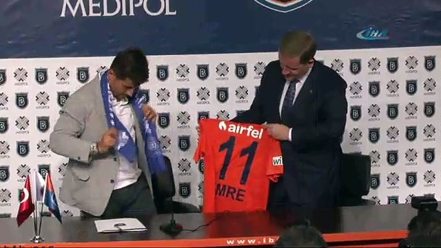 Emre Belözoğlu imzayı attı