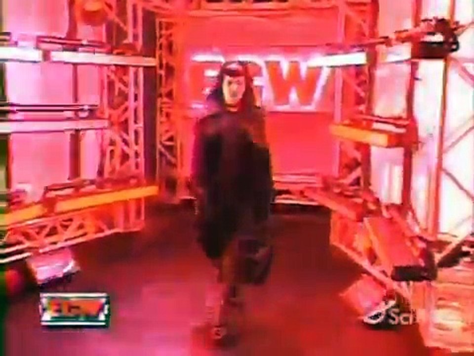 wwe ecw divas halloween  - kelly kelly vs trinity vs ariel