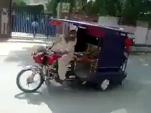 Very Amazing And Funny Pakistani Rikshaw Bike Stunt On Road Official HD MH-Production Videos