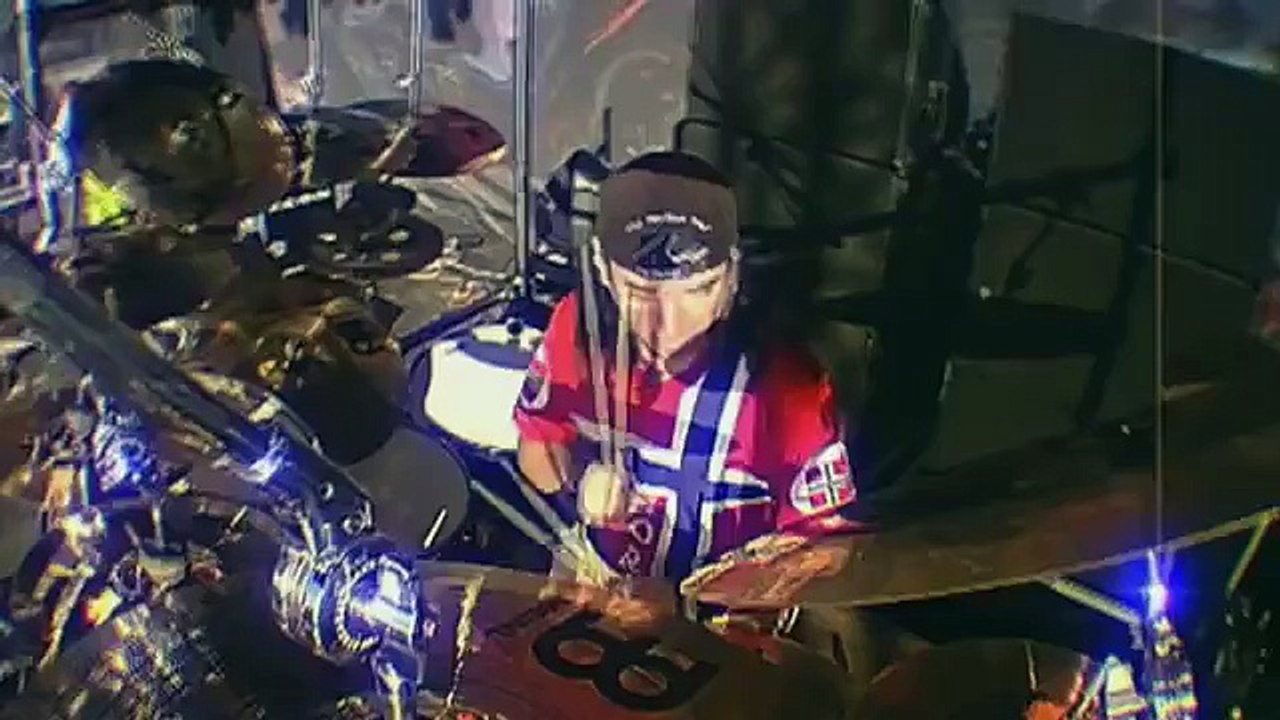 Dragonforce - Through the Fire and Flames ( live wacken )