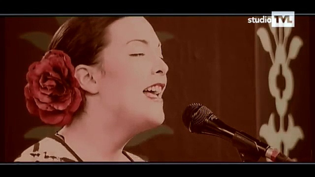 Caro Emerald - A night like this (live and acoustic)