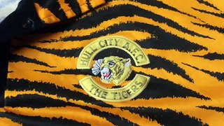 Classic Football Shirts - Hull City Tiger Print 1992/93