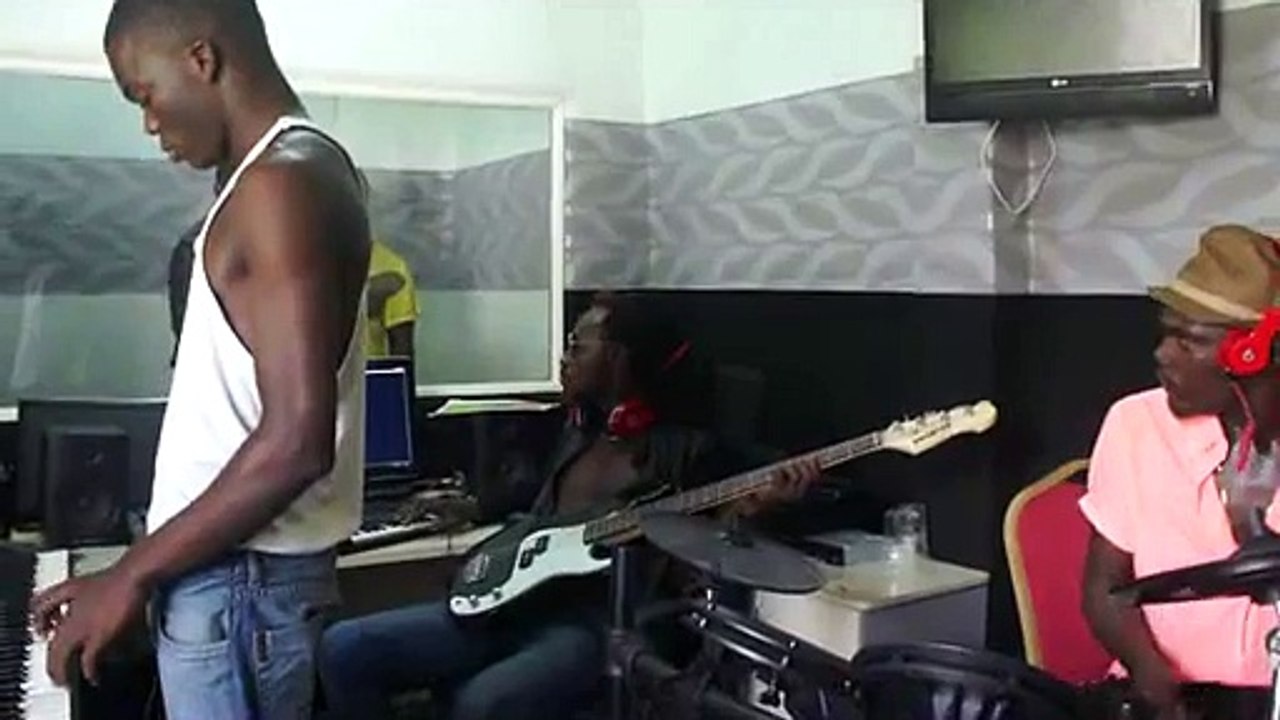 ARIEL SHENEY A BOSS record avec master kebaro