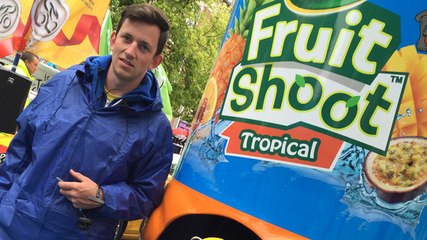 Antoine conduit le premier véhicule électrique du Tour de France