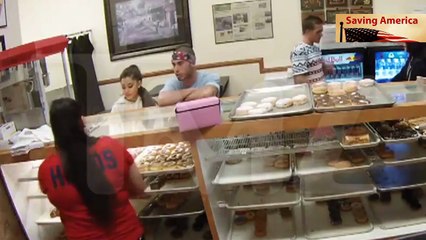 Ariana Grande Randomly Licks Donuts She Didn't Buy Before Proclaiming, 'I Hate America'