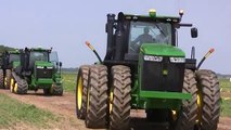 Walk-around tour of John Deere 9R/9RT Series tractors, new for 2012