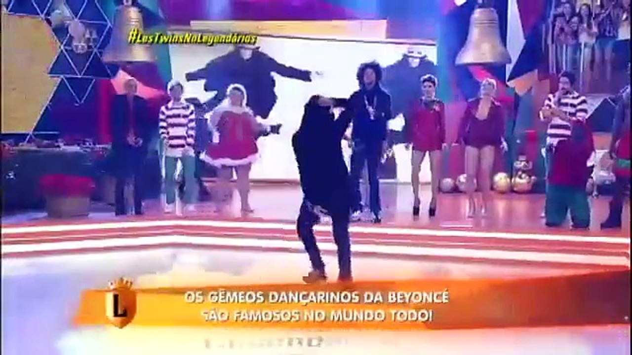Les Twins dão show de dança no palco do Legendários.