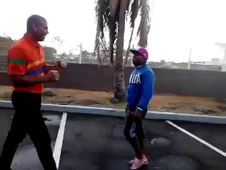 David vs Goliath :  KO par coup de poing