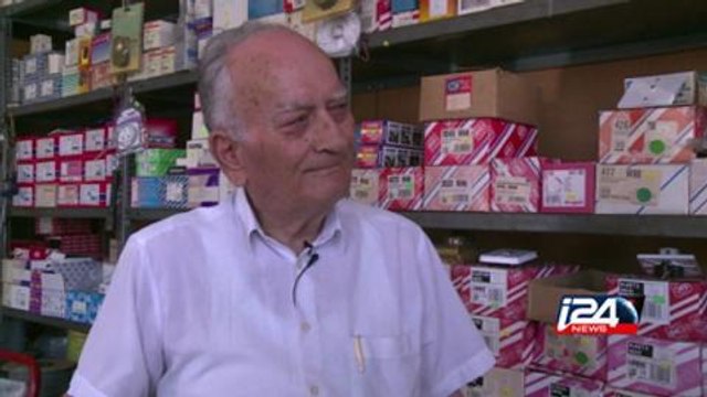 قبرصي ثمانيني يرسل معاشه التقاعدي الى رئيس الحكومة اليونانية