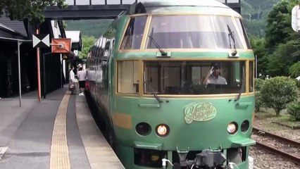 ＪＲ九州ＰＶ手を振る運転士、車掌一挙公開 ゆふいんの森、あそぼーい!