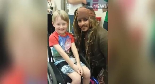 Jack Sparrow rend visite aux enfants malades