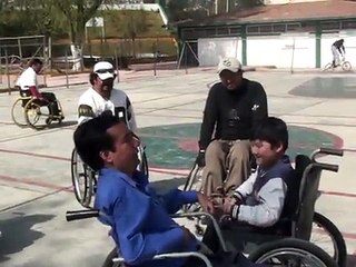 niño en silla de ruedas 4