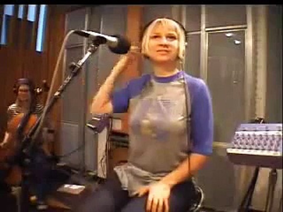 Sia - Buttons