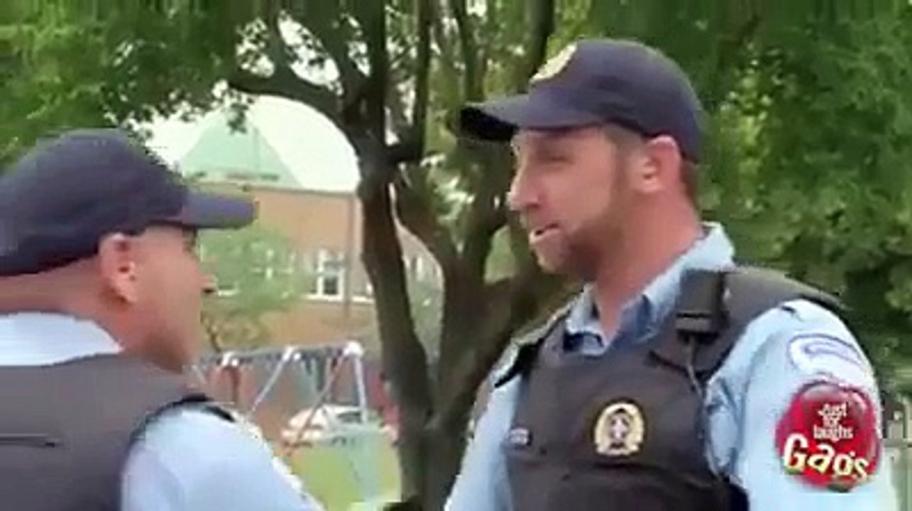 Hot Kiss Cops Prank
