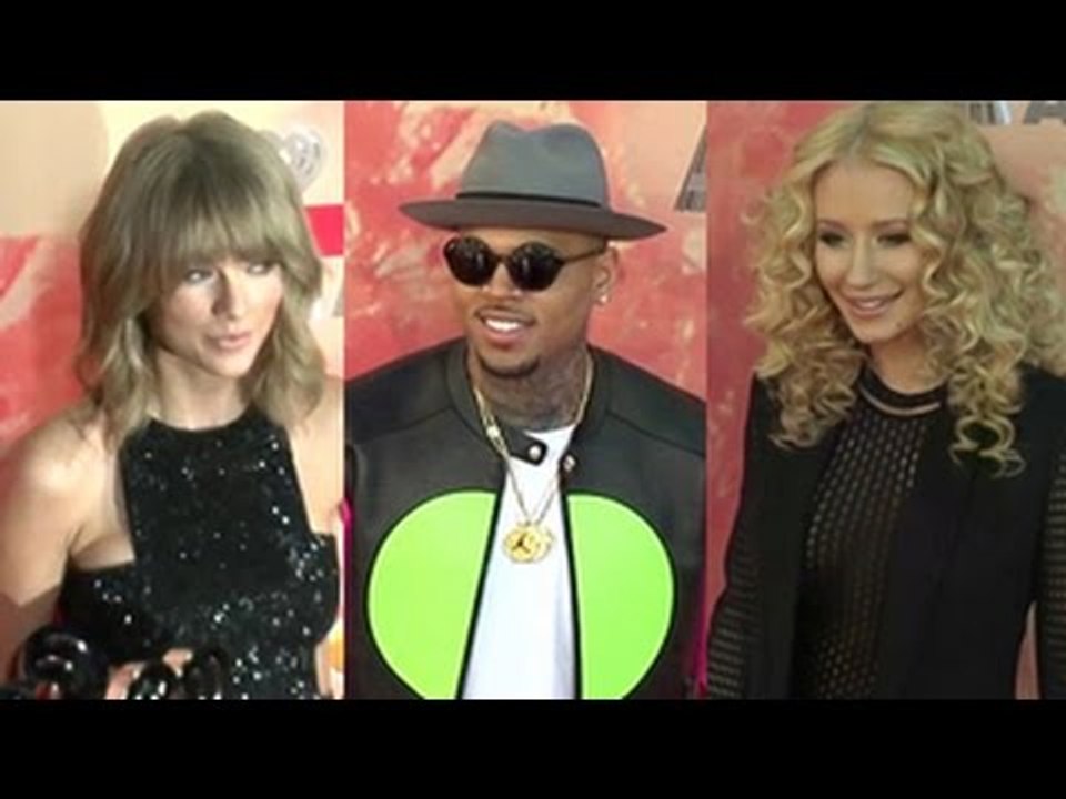 iHeartRadio Music Awards 2015 Red Carpet Arrivals - Taylor Swift, Chris Brown & More