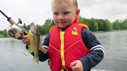 Boy s Awesome Reaction To Catching His First Fish