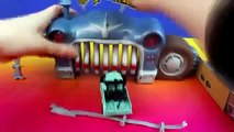 Disney Pixar Cars Mater's Rollin' Bowlin' Playset With Lightning McQueen Bowling Mater