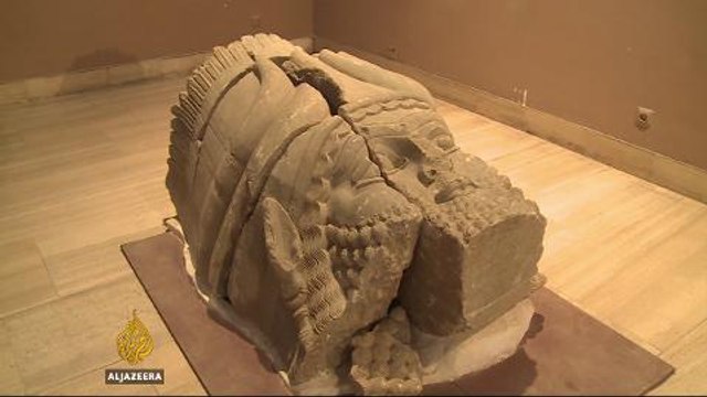 Hundreds of looted artefacts return to Iraq