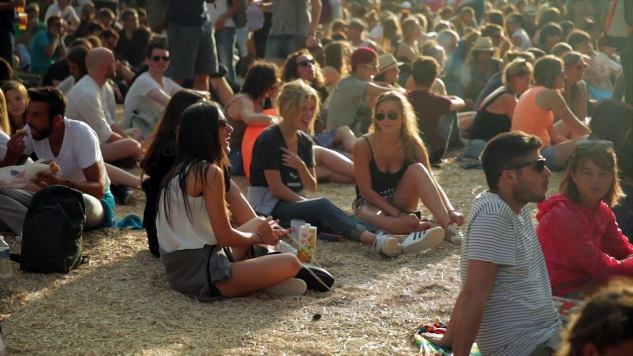 Louise Chen de Snatch Magazine au festival Beauregard pour H&M Loves Music - Teaser