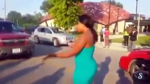 Une voiture percute volontairement 4 femmes