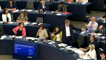 Echange électrique entre l'eurodéputé Guy Verhofstadt et Alexis Tsipras au Parlement européen