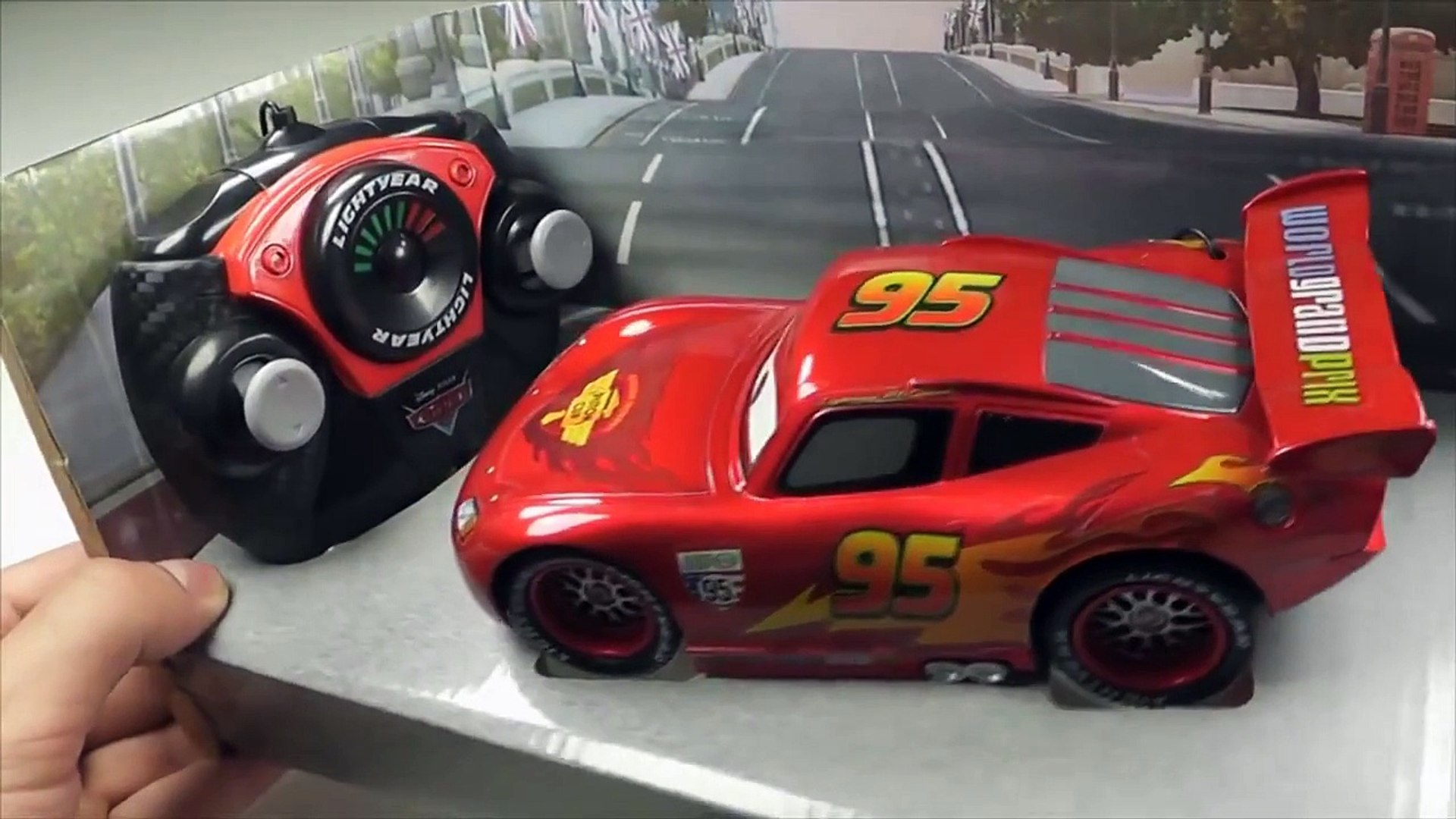Cars 2 The Real Lightning McQueen Disney Pixar RC Car Toys Air