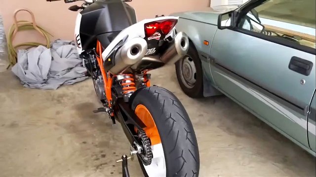 KTM Superduke 990 R with FMF Apex Carbon