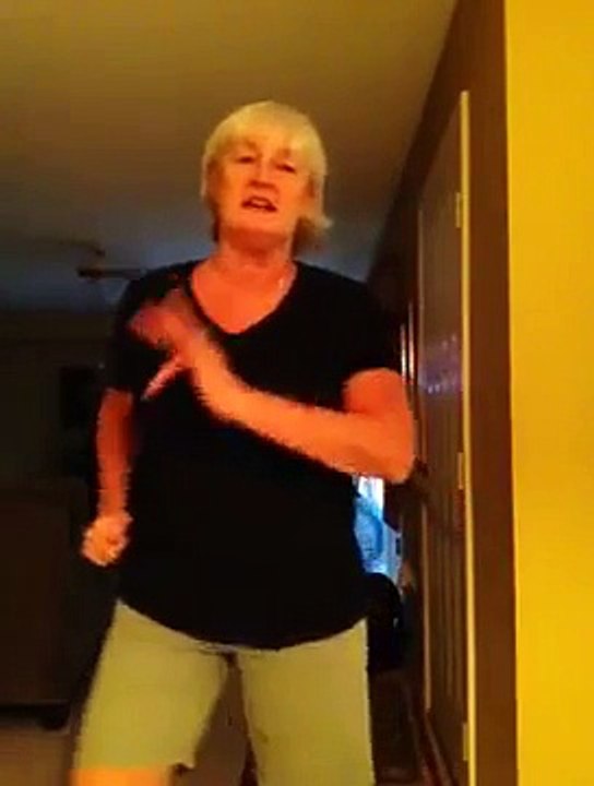 Silver sneakers Warm up