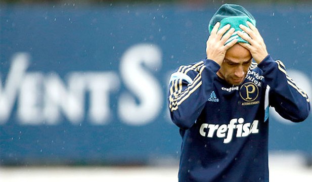 Técnico do Palmeiras comenta saída de Valdivia