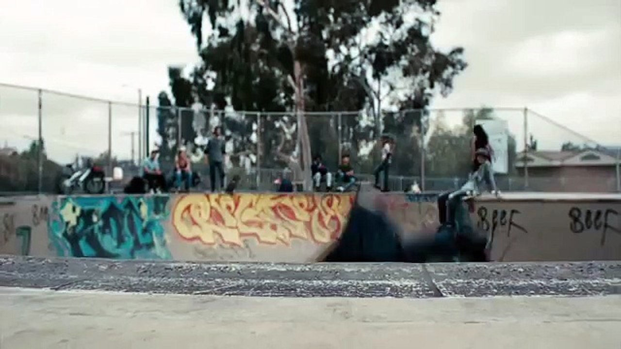 Fear the Walking Dead Teaser Skate Park Kim Dickens