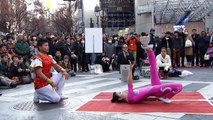 すご技連発！中国雑技芸術団。The great skill of acrobatic feats.