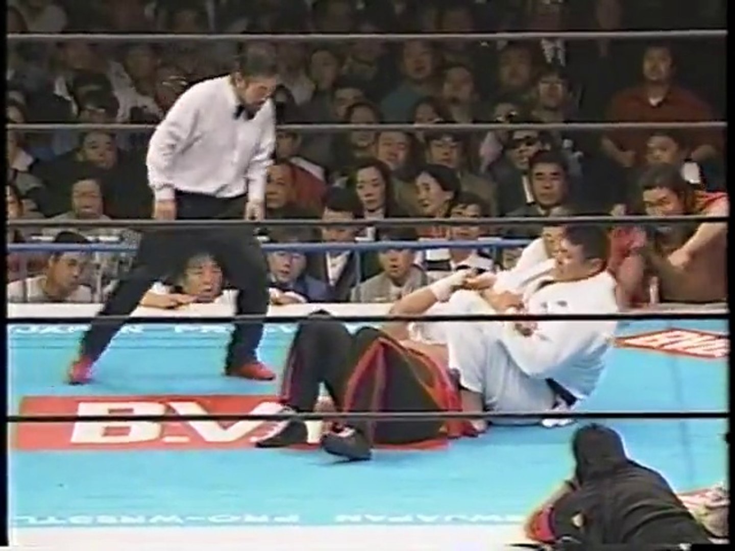 橋本真也VS小川直也 hasimotosinnya ogawanaoya初戦 - 動画 Dailymotion