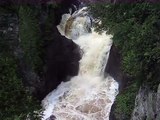 Waterfall to NOWHERE! Mysterious Devil's Kettle on the Brule River, Minnesota