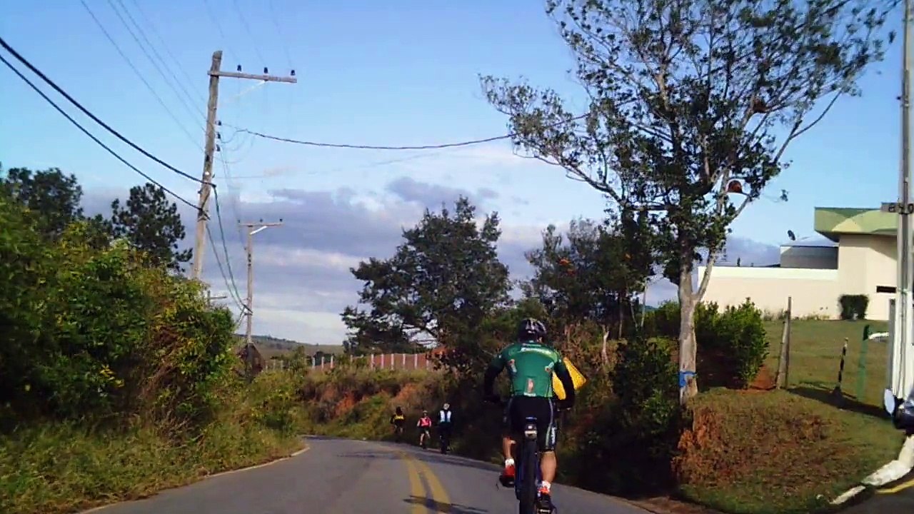 Mtb. pedal com 28 amigos nas trilhas de Caçapava Velha, Moutain bike, Taubaté, SP, Brasil, 9 de julho de 2015, (27)
