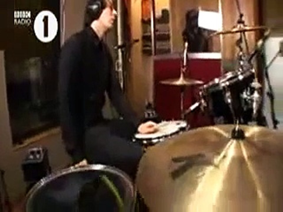 White Lies- Love Lockdown (Kayne West cover)