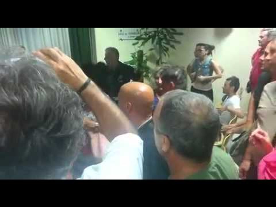 Icaro Tv. Mercato, la rabbia degli ambulanti in Consiglio