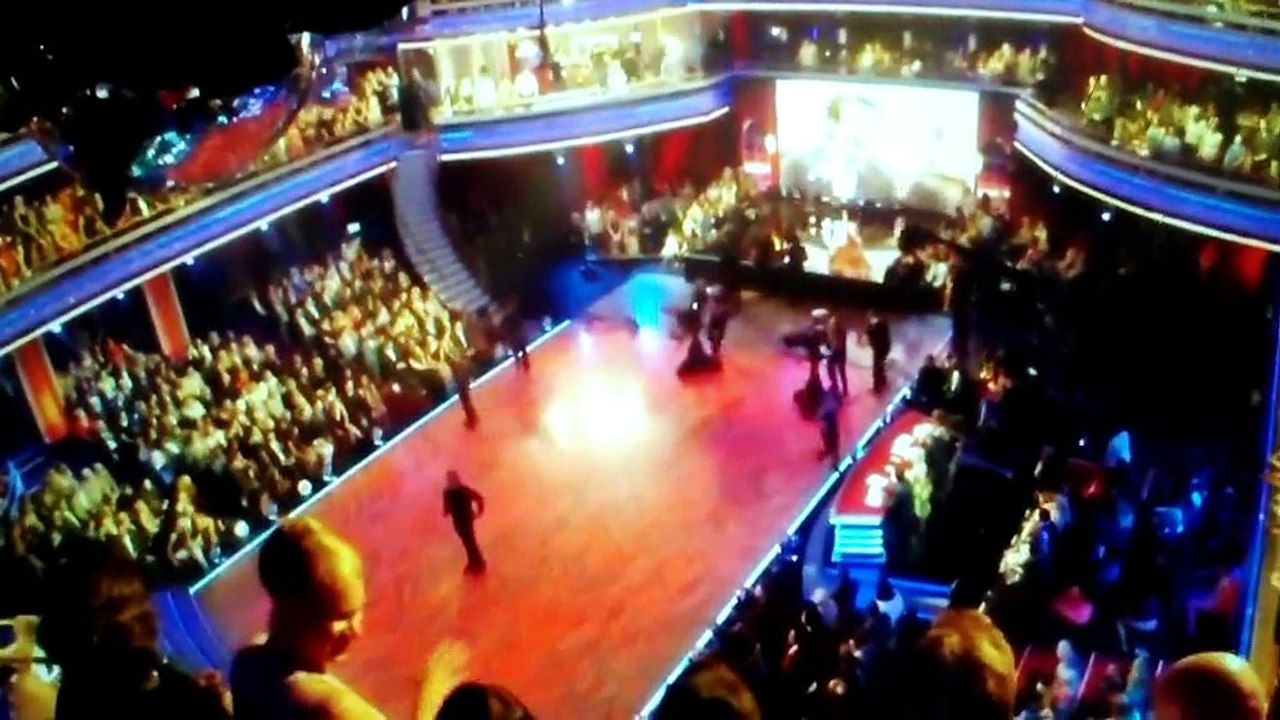 20.01 Robert & Kym Dance Floor