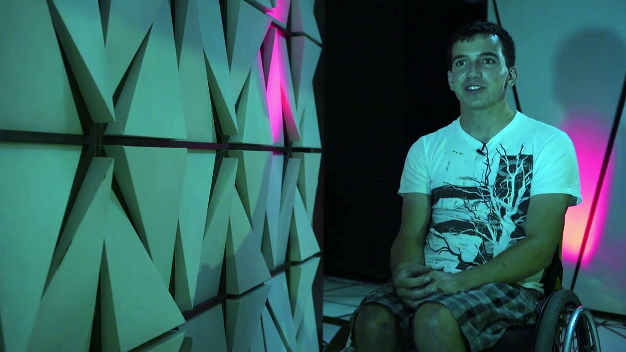 6 strangers in the dark, See what they discovered. Incredible social experiment - Coca-Cola removed labels