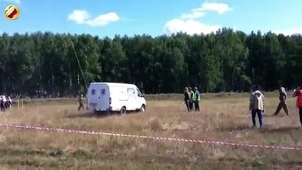 Hot air balloon crashes cars WOW