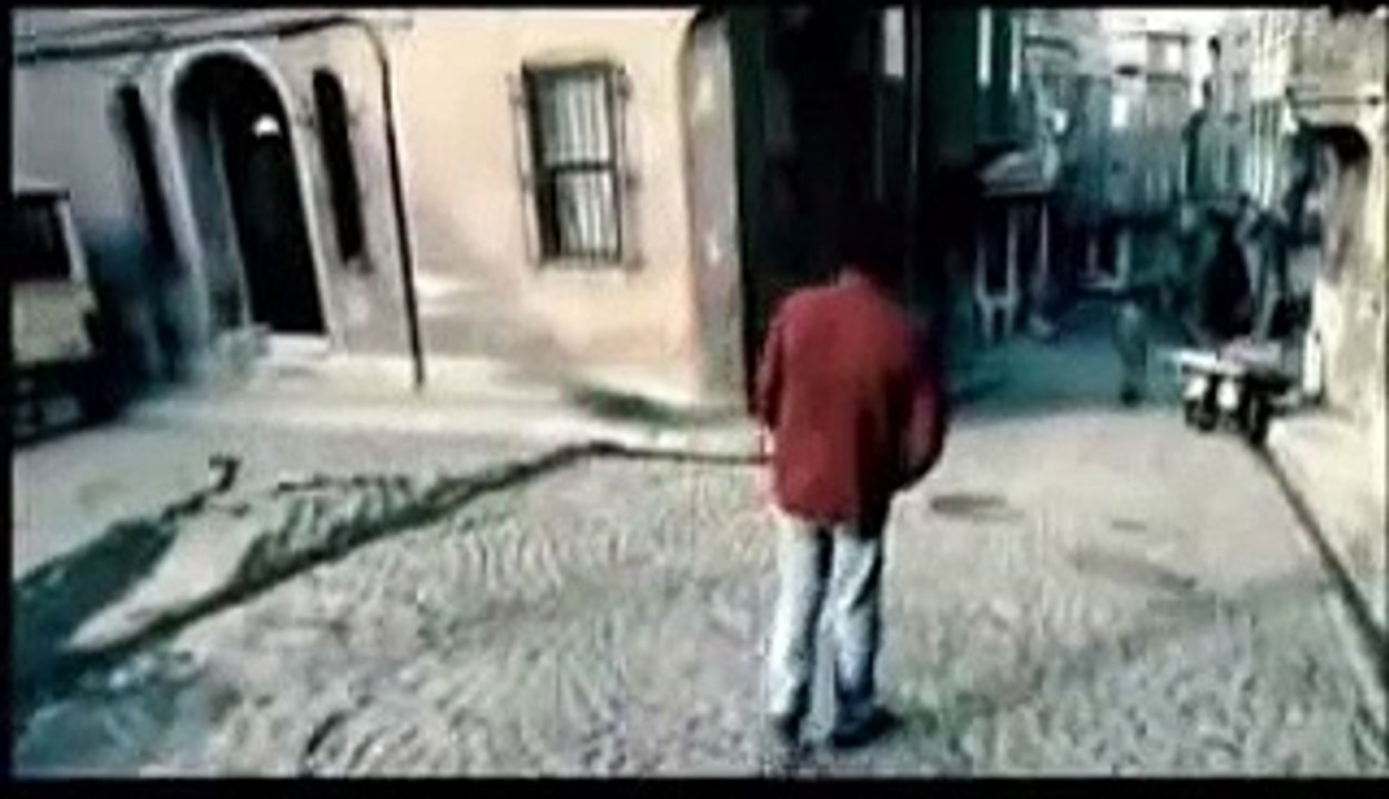 Klip Murat Göğebakan  Neredesin Ayyüzlüm (DİNLE)