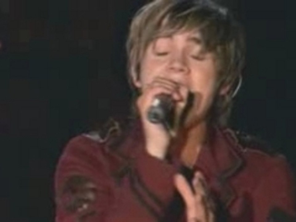 Jesse McCartney 2k5 LIVE She's No You