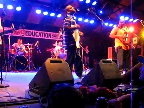 Grassroots 2009, Keith Frank Playing Beast of Burden