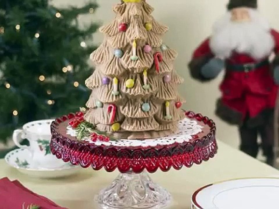 Check Nordic Ware 3D Christmas Tree Pan Deal