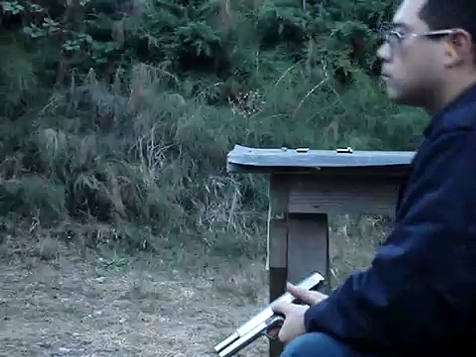 Coonan 357 magnum automatic pistol rapid fire