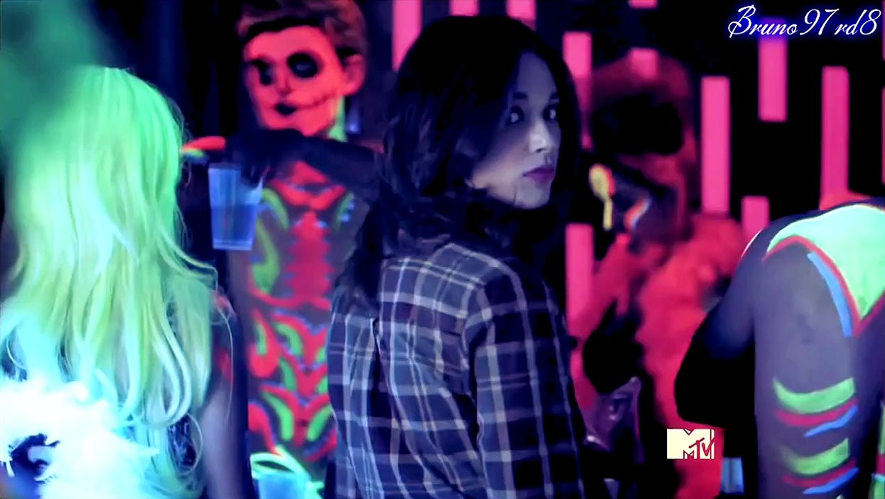 Kira and Scott - Teen wolf 4x01