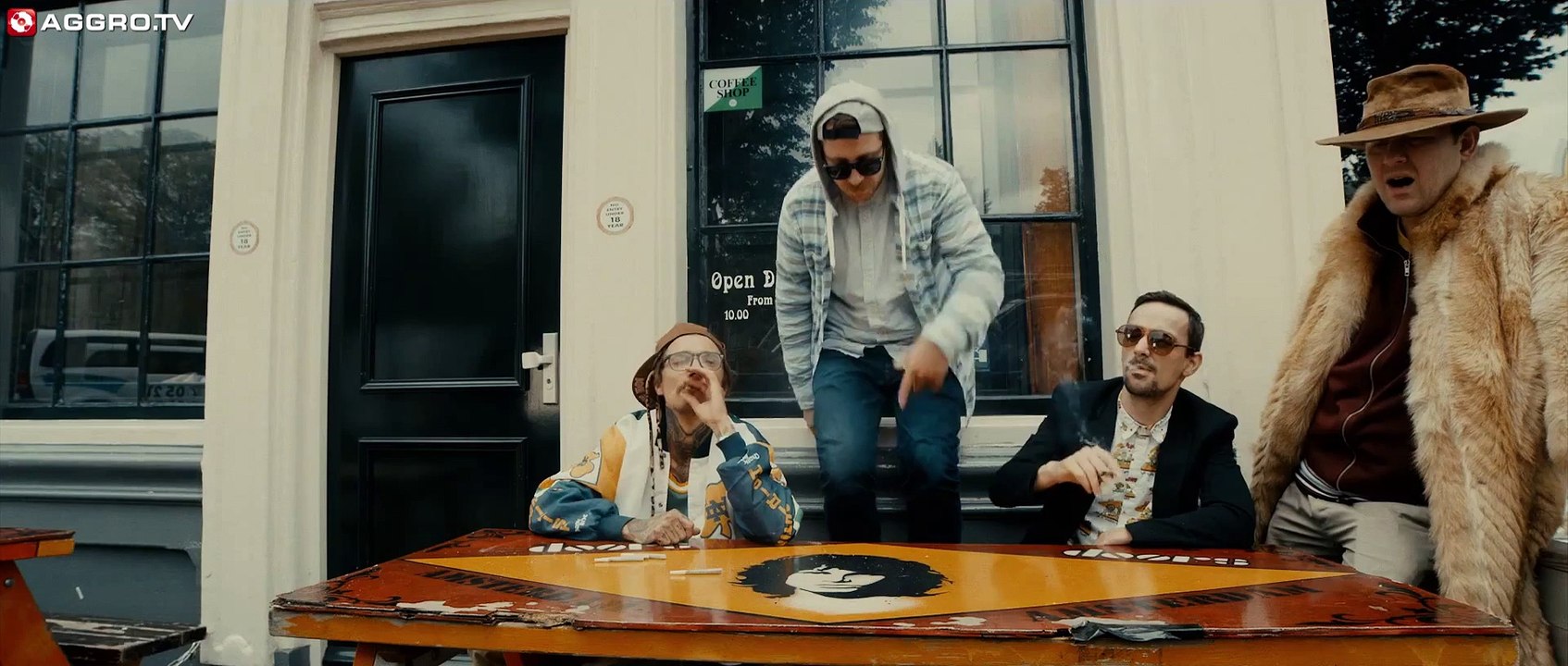 TIMI HENDRIX FEAT. SAPIENT, SKINNY SHEF & DJ ZETTT - 2 JOINTS (OFFICIAL HD VERSION AGGROTV)