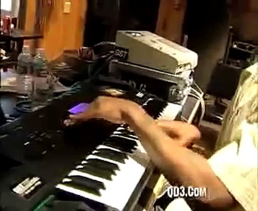 Kanye West making a beat on the mpc @SyckBeatz